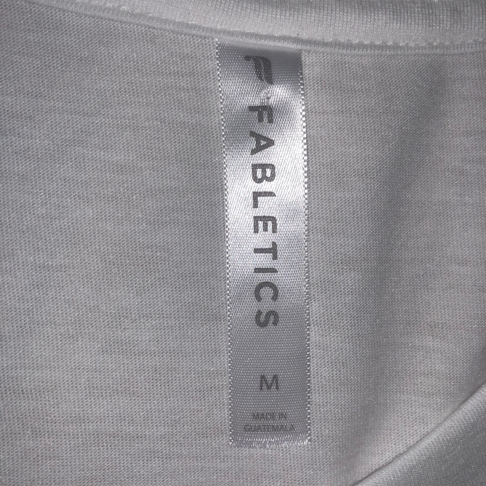 fabletics t-shirt - Picture 3 of 3